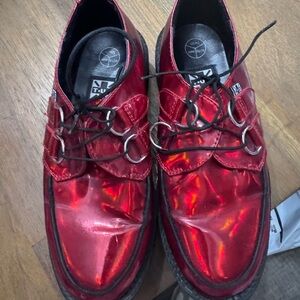 T.U.K Shiny Red Women's Oxfords Size 7
Vintage Gothic